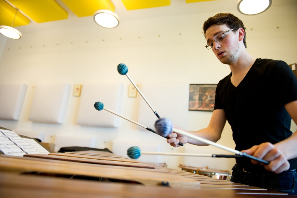 E - Percussion Friends Chamber Music Academy 2012