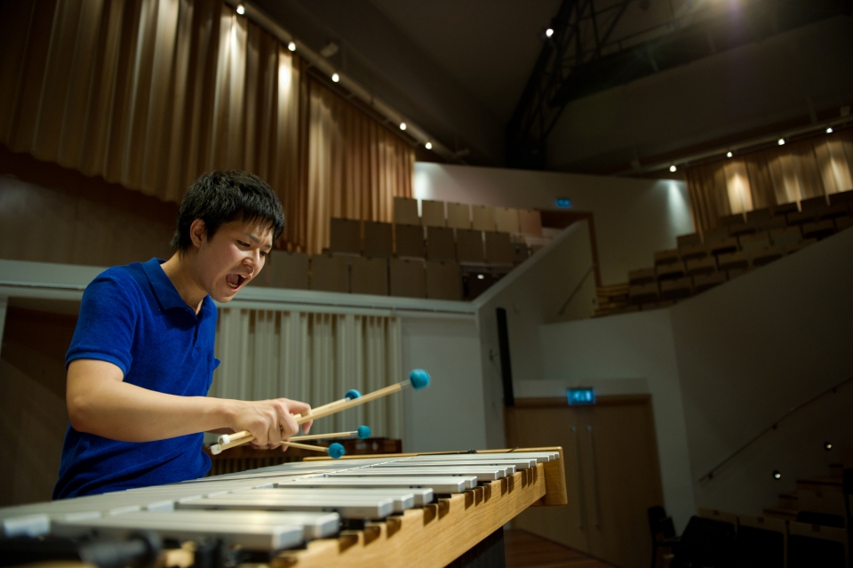 E - Tromp Percussion Eindhoven 2012
