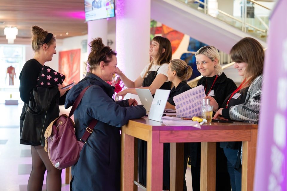 F - Fonds Podiumkunsten - Bijeenkomsten Meerjarige Subsidies