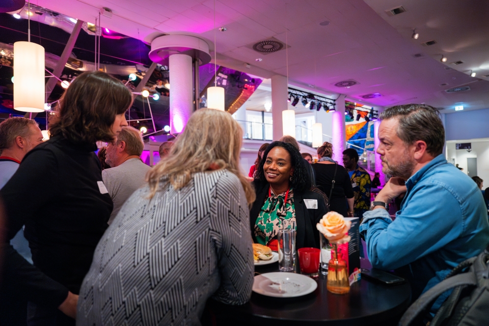 F - Fonds Podiumkunsten - Bijeenkomsten Meerjarige Subsidies