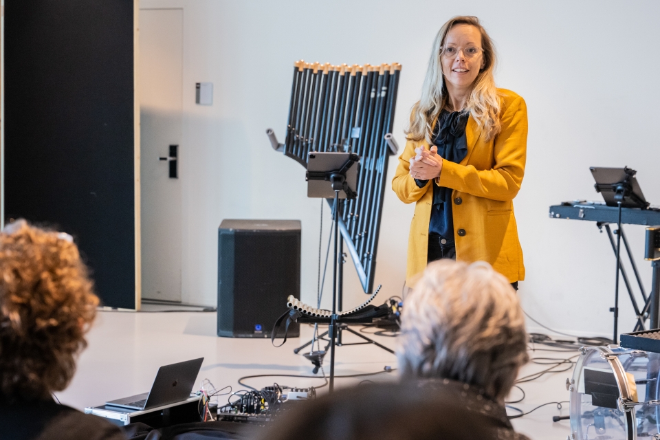 F - Provincie Flevoland - Bezoek Raad voor Cultuur