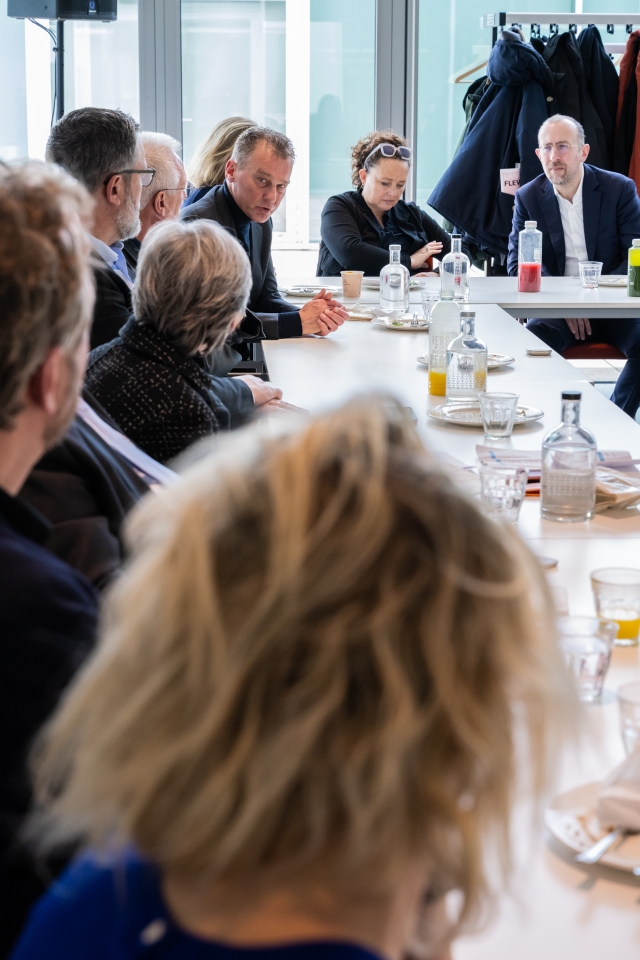 F - Provincie Flevoland - Bezoek Raad voor Cultuur