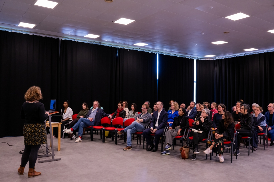 F - Provincie Flevoland - Bezoek Raad voor Cultuur