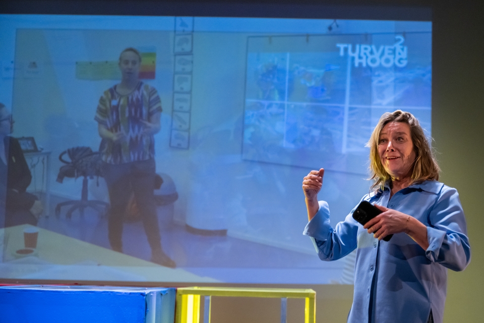 F - Provincie Flevoland - Bezoek Raad voor Cultuur