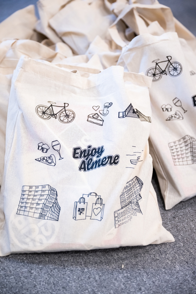 F - Provincie Flevoland - Bezoek Raad voor Cultuur